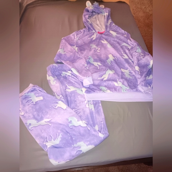 Girls size 10/12, Sainteve pajama set - Picture 1 of 4